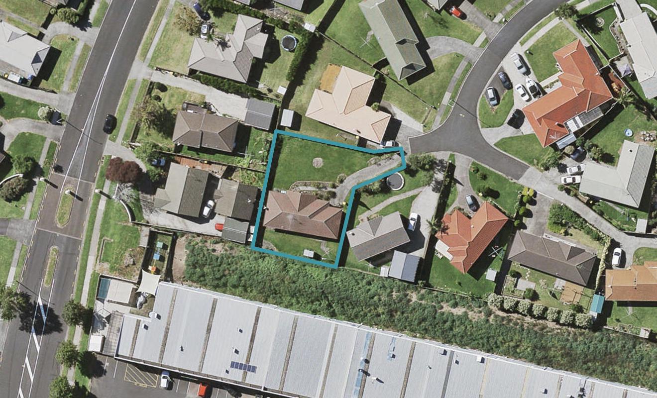 24 Tullis Place, Burswood, Auckland - Carousel 1