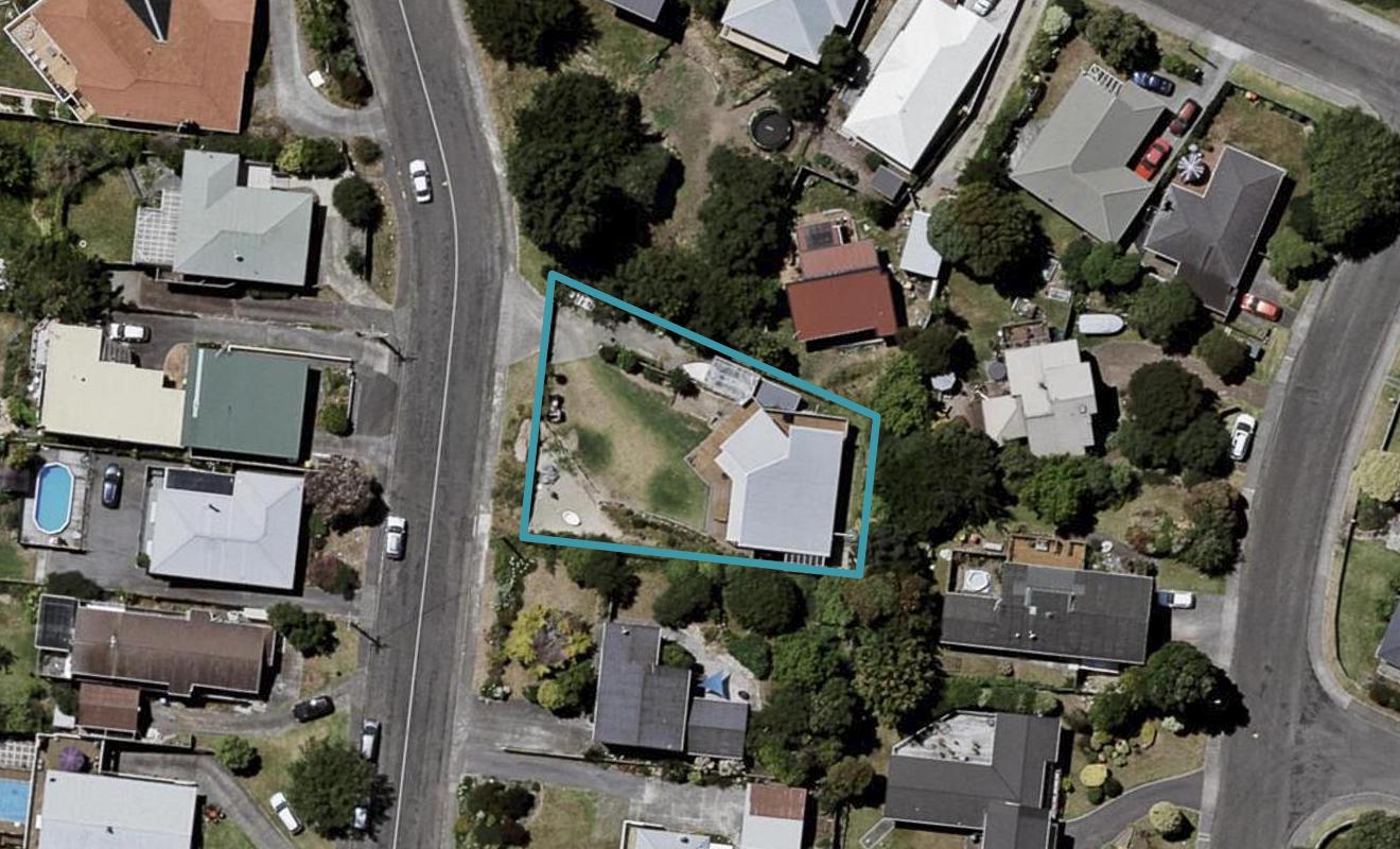 76 Alexander Road, Raumati Beach, Paraparaumu - Carousel 1