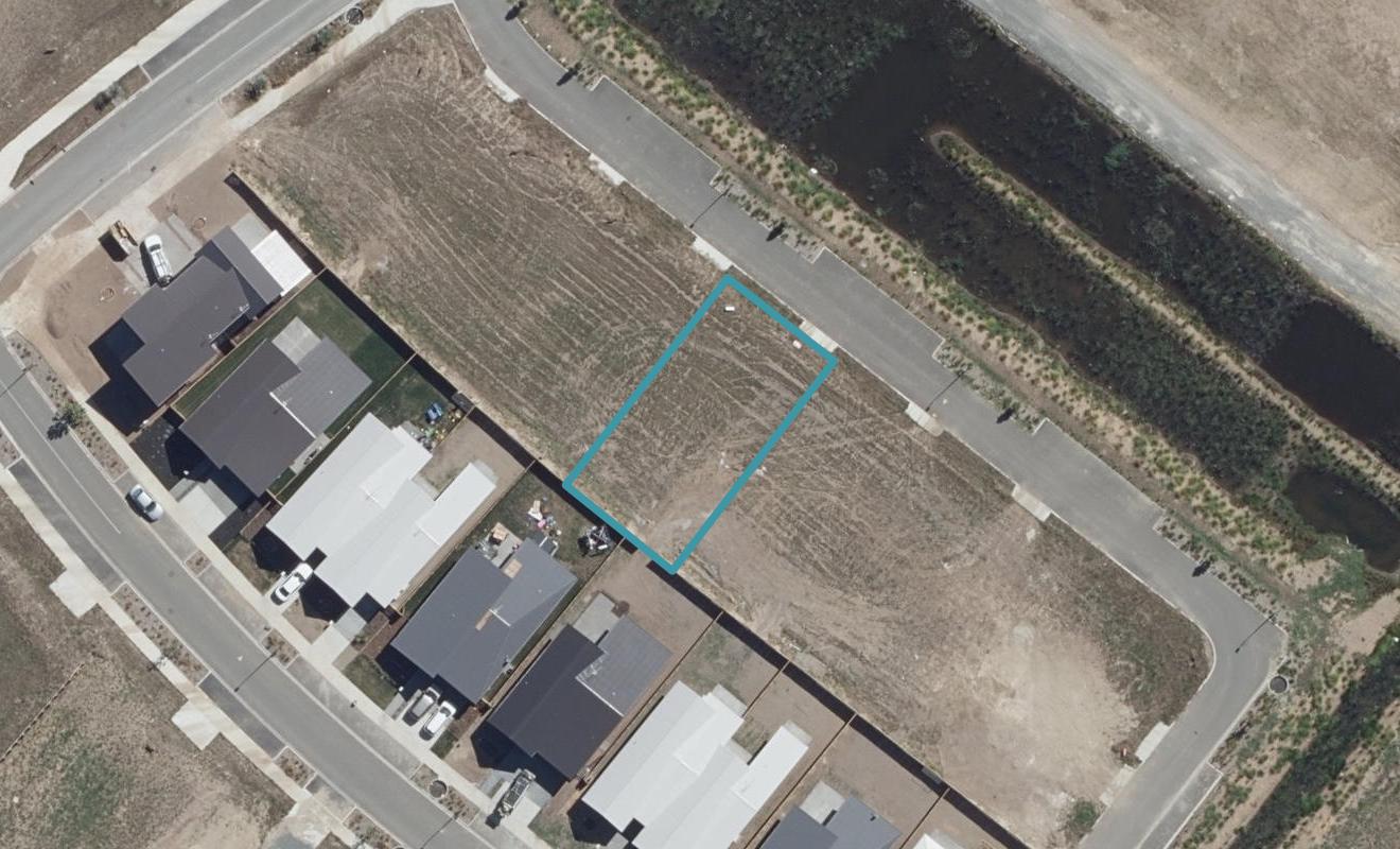7 Wairua Avenue, Baverstock, Hamilton - Carousel 1