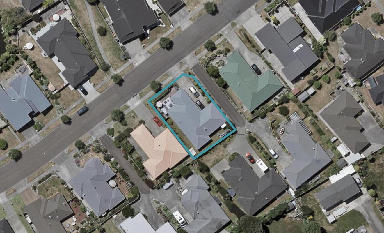 114 Regent Drive, Paraparaumu Beach, Paraparaumu - Carousel 1