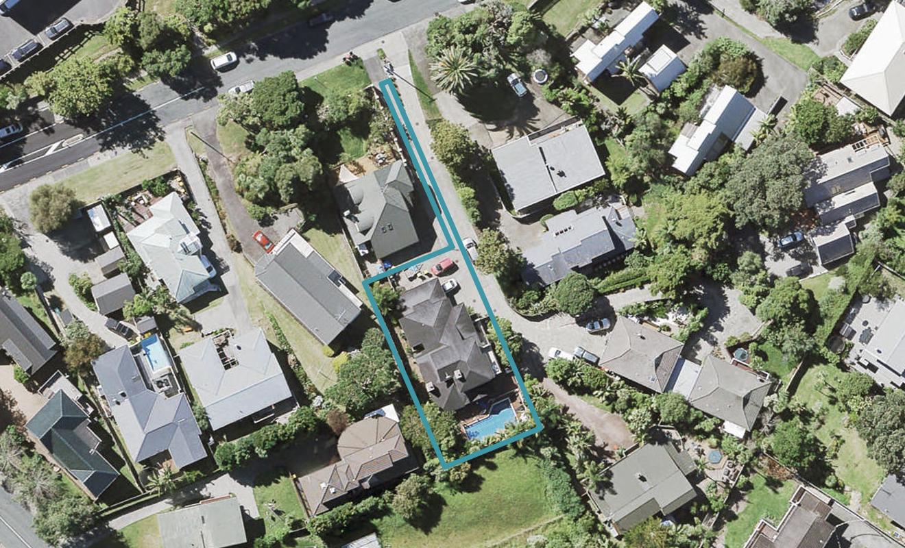 15A Clematis Avenue, Murrays Bay, Auckland - Carousel 1