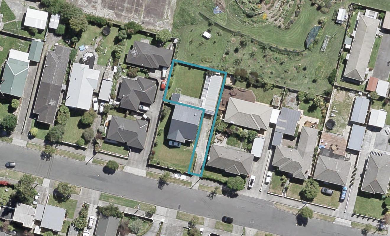 33 Porutu Street, Fairfield, Lower Hutt - Carousel 1