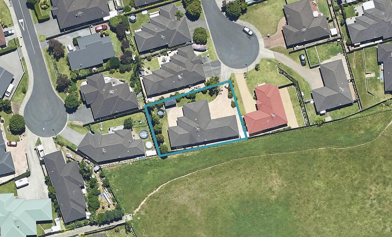 10 Petrel Place, Welcome Bay, Tauranga - Carousel 1