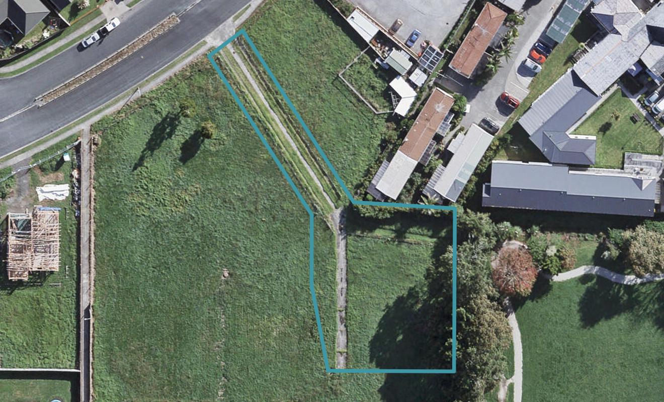 17 Chic Gardens, Parakai, Helensville - Carousel 1