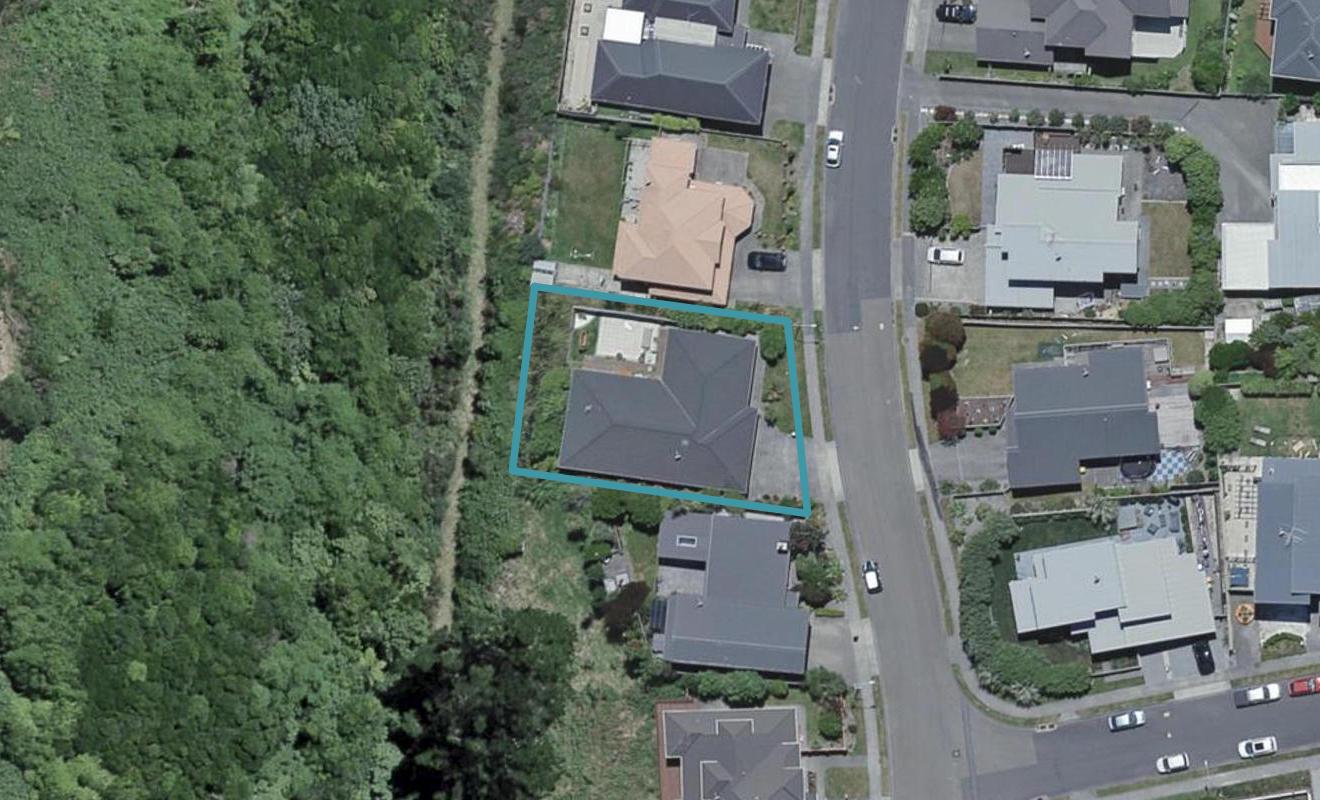 16 Winsley Terrace, Churton Park, Wellington - Carousel 1