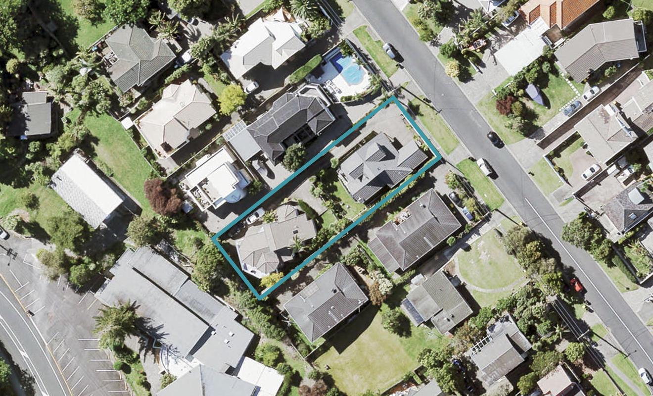 1/36 Gulf View Road, Murrays Bay, Auckland - Carousel 1