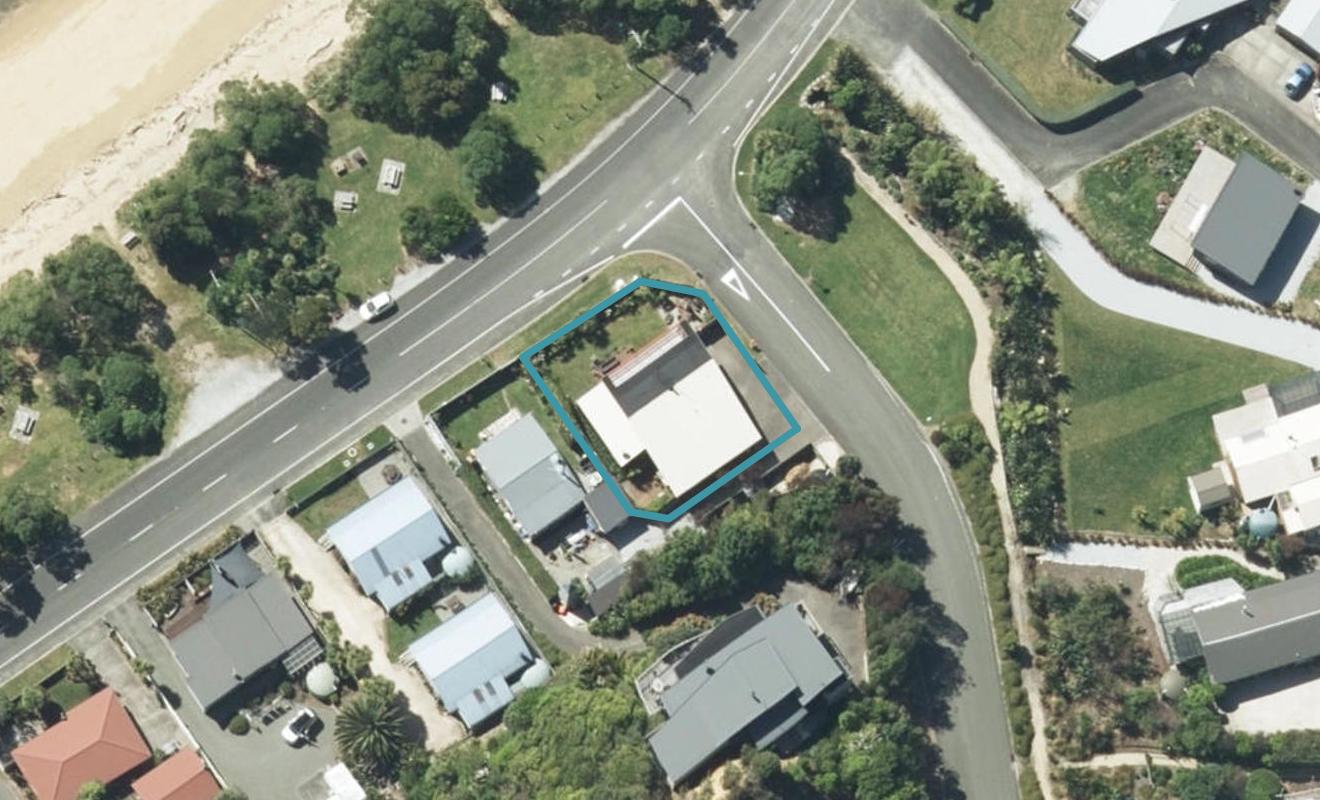 2 Nyhane Drive, Takaka - Carousel 1