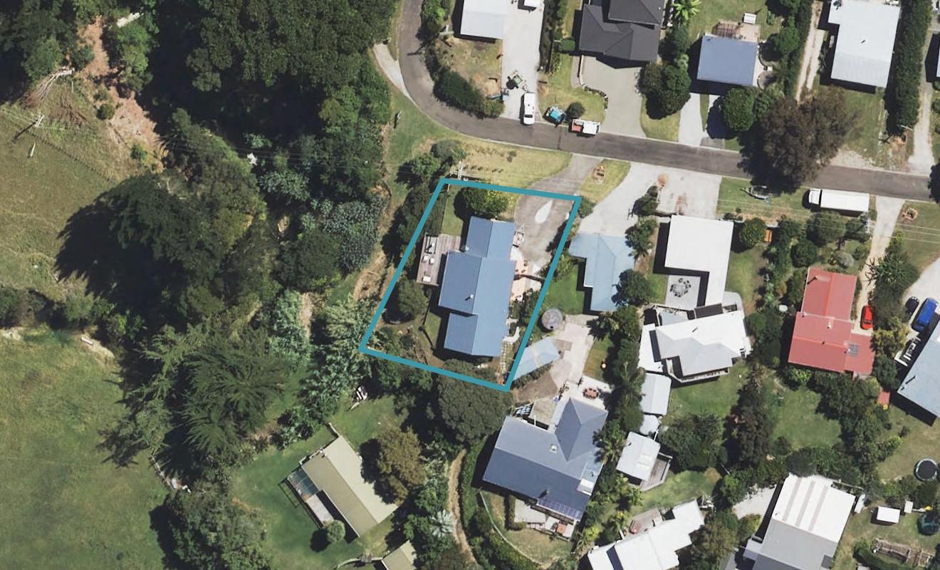 1 Douglas Street, Okitu, Gisborne - Carousel 1