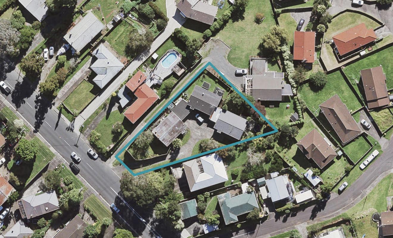 1/102 Eskdale Road, Birkdale, Auckland - Carousel 1