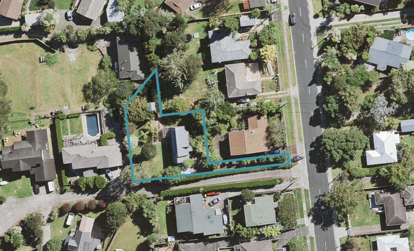 57 Konini Road, Titirangi, Auckland - Carousel 1