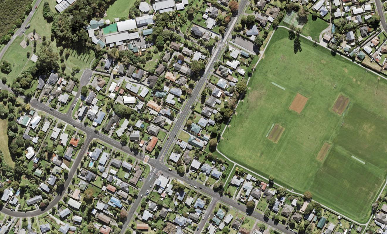 84 Matipo Road, Te Atatu Peninsula, Auckland - Carousel 1