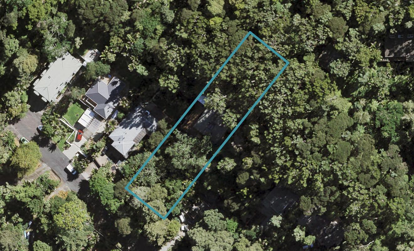 18 Valley Road, Titirangi, Auckland - Carousel 1