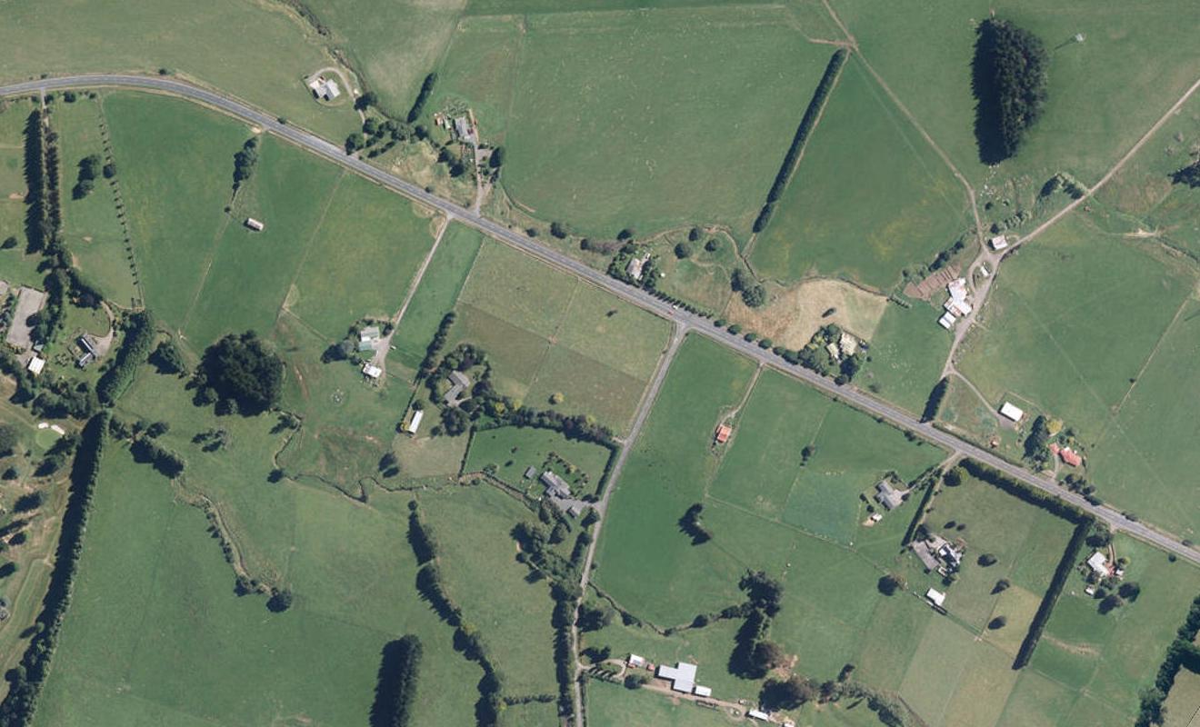14 Smiths Road, Ohakune - Carousel 1