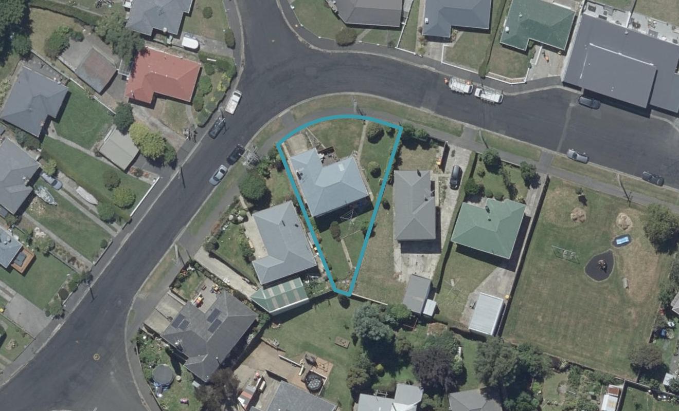 18 Gilkison Street, Halfway Bush, Dunedin - Carousel 1