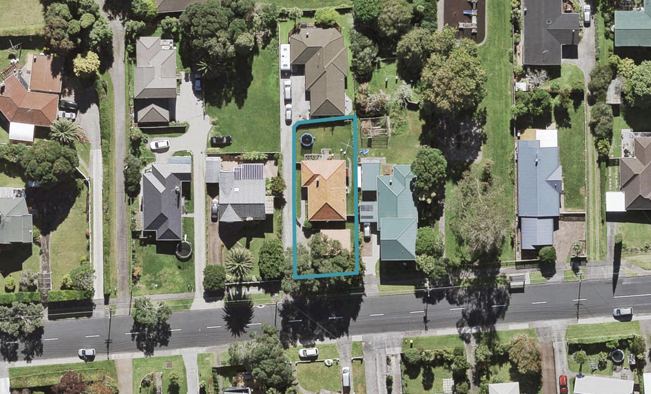 22 Tirimoana Road, Te Atatu South, Auckland - Carousel 1