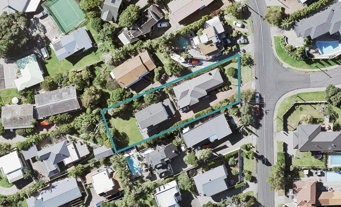 1/22 Gulf View Road, Murrays Bay, Auckland - Carousel 1