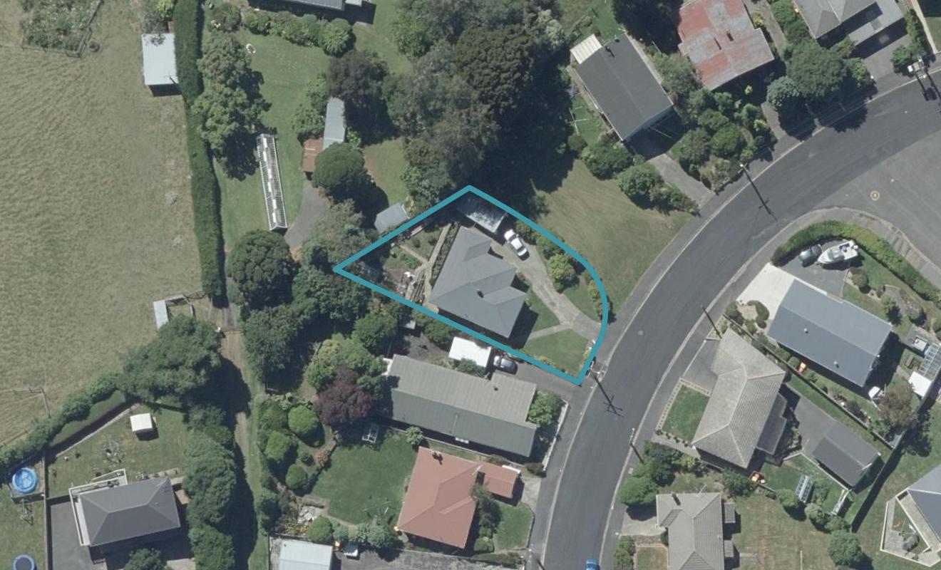 19 Charters Street, Glenross, Dunedin - Carousel 1