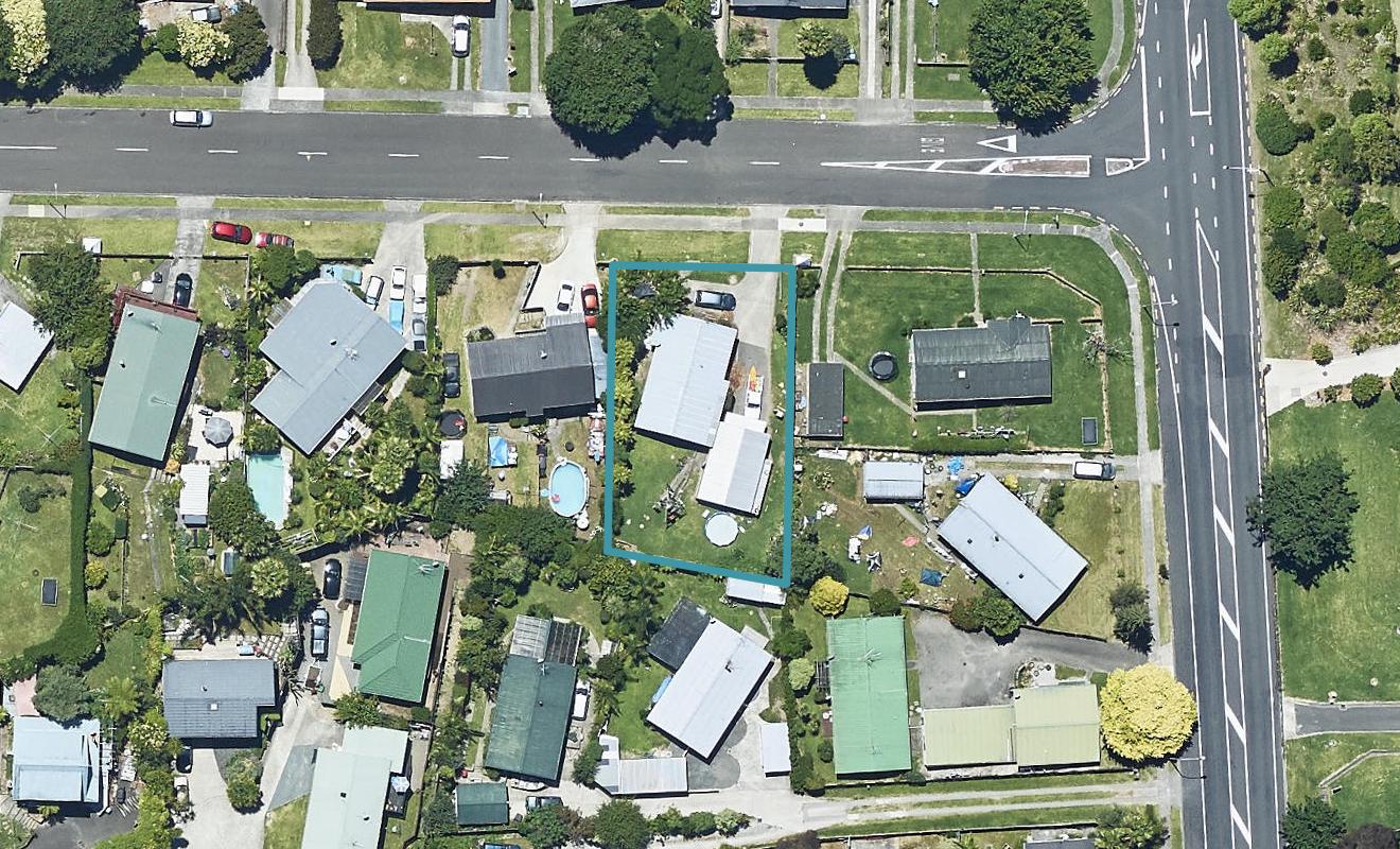 8 James Cook Drive, Welcome Bay, Tauranga - Carousel 1
