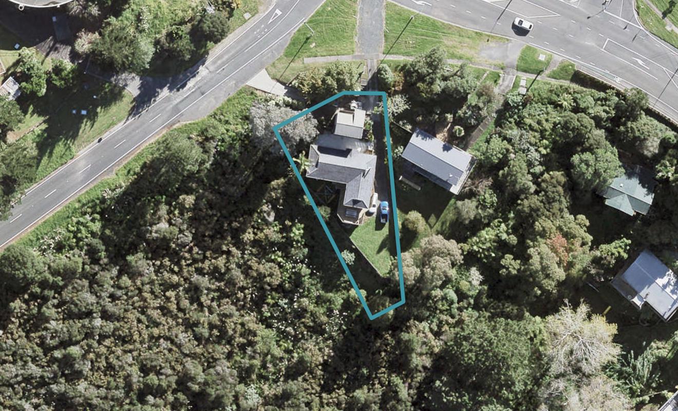 1050 East Coast Road, Fairview Heights, Auckland - Carousel 1