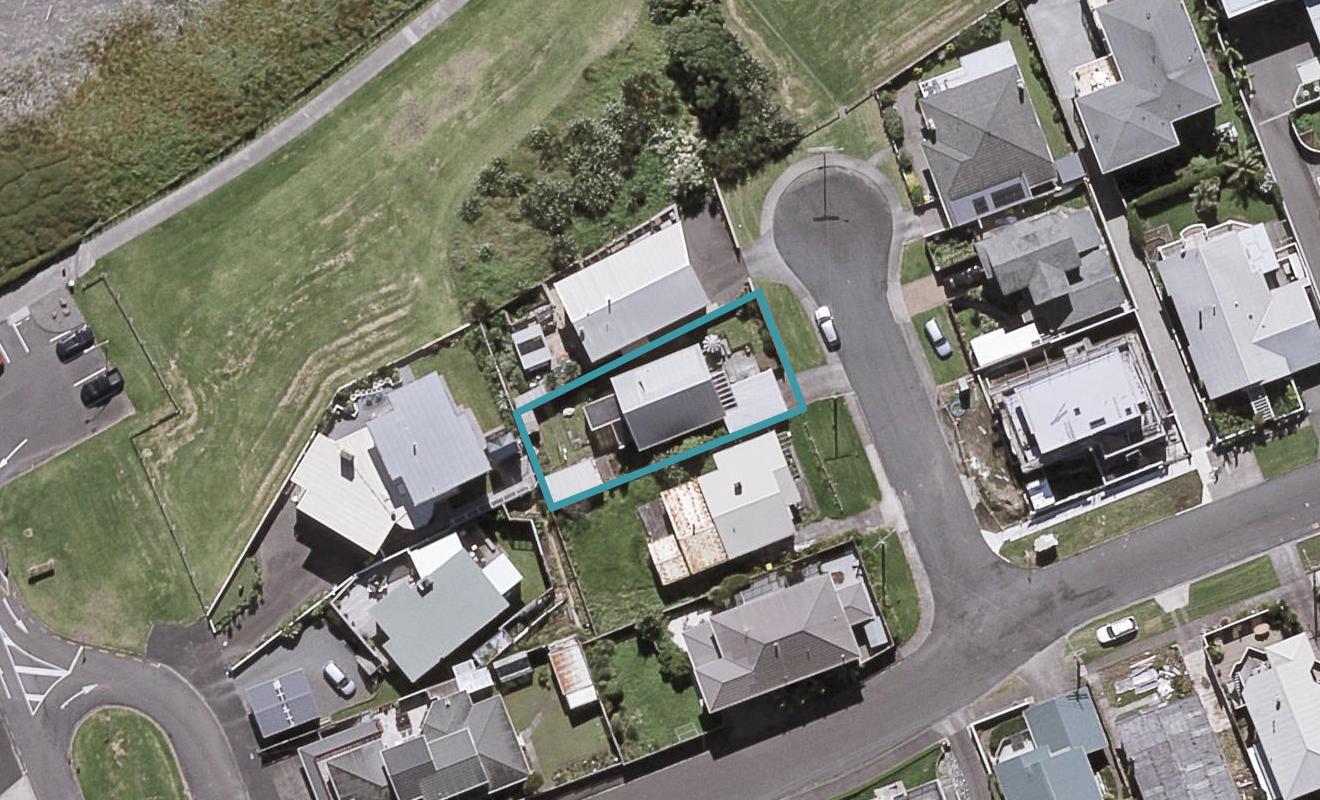 4 Seaton Street, Strandon, New Plymouth - Carousel 1