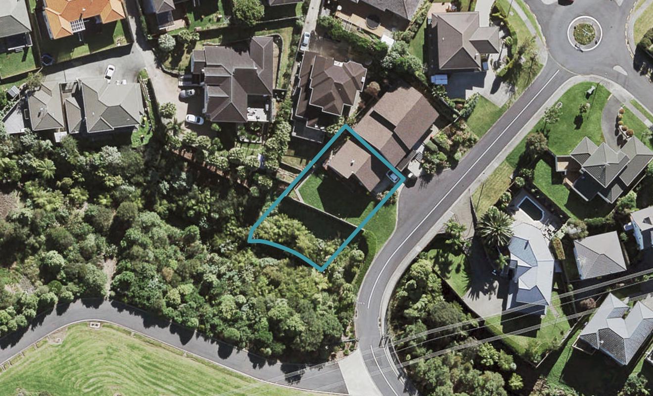 2/58A Bass Road, Albany, Auckland - Carousel 1