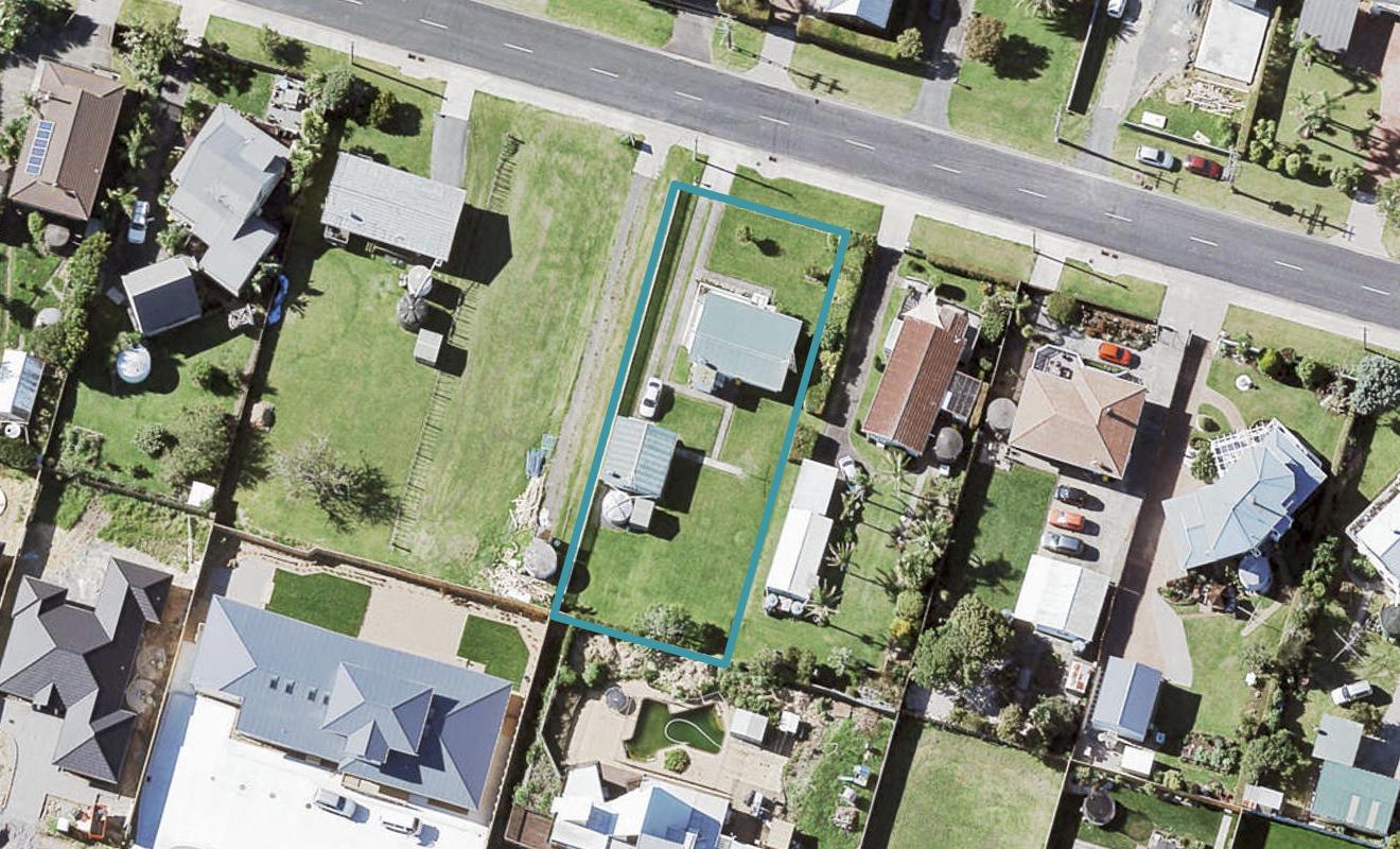 32 Karaka Road, Beachlands, Auckland - Carousel 1