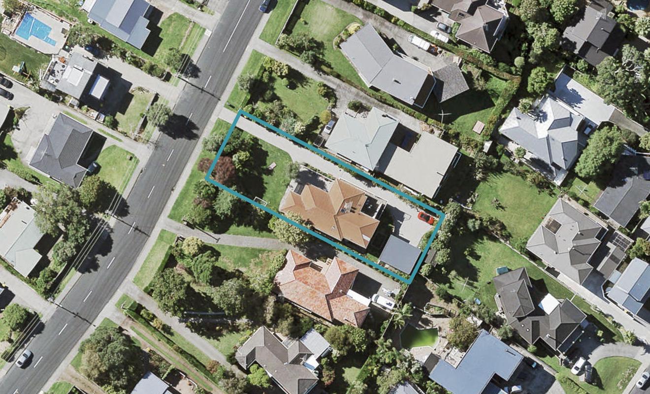 69 Litten Road, Cockle Bay, Auckland - Carousel 1