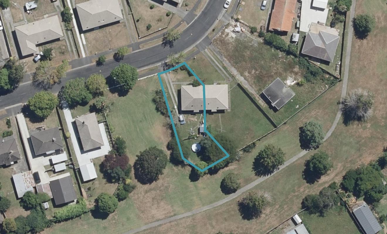 16 Sare Crescent, Fairfield, Hamilton - Carousel 1
