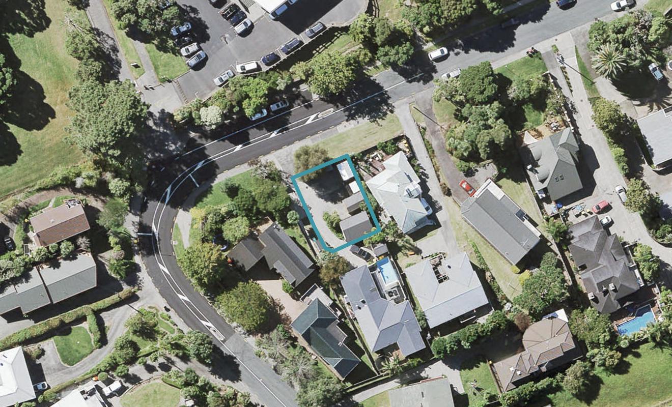 9A CLEMATIS AVE, Murrays Bay, Auckland - Carousel 1