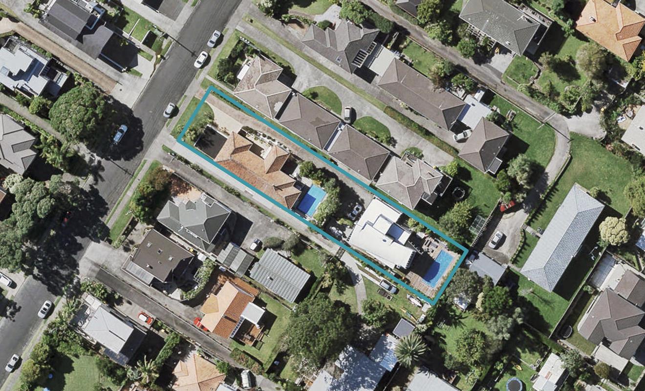 2/42 Onepoto Road, Hauraki, Auckland - Carousel 1