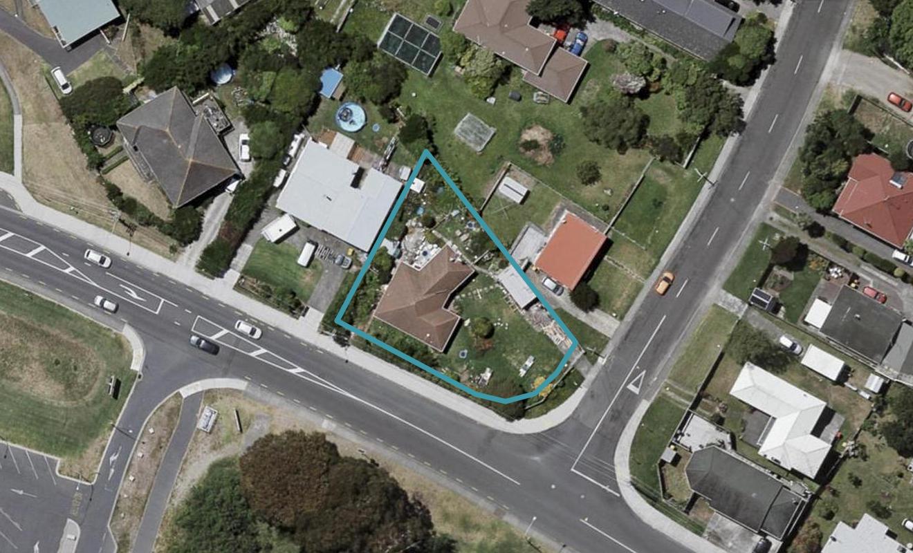 33 Raumati Road, Raumati Beach, Paraparaumu - Carousel 1