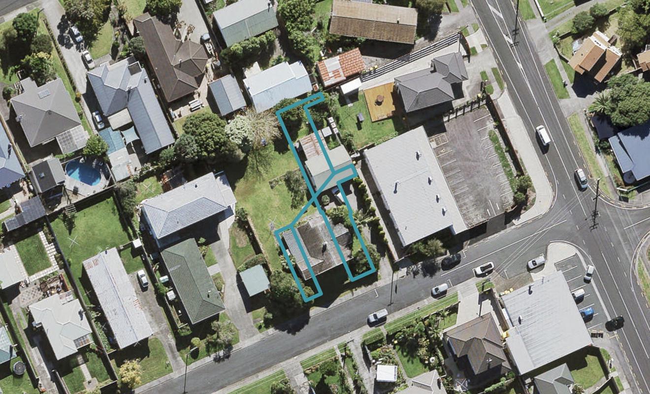 4/1 Sylvan Crescent, Te Atatu South, Auckland - Carousel 1