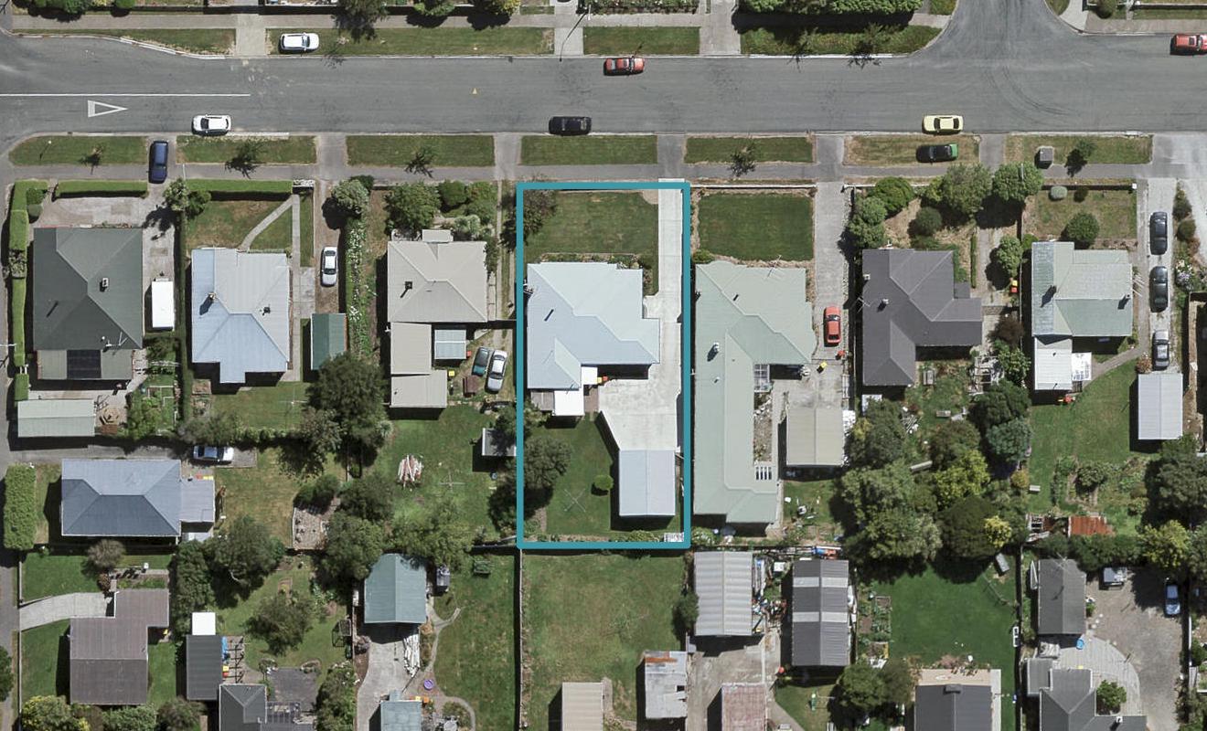 15 Hardy Street, Strathern, Invercargill - Carousel 1