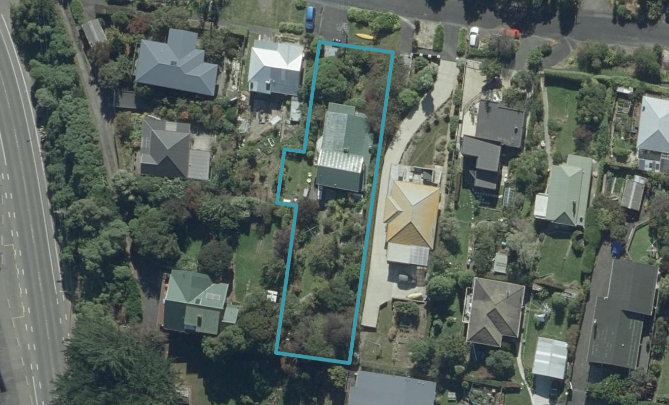 4 Porterfield Street, Macandrew Bay, Dunedin - Carousel 1