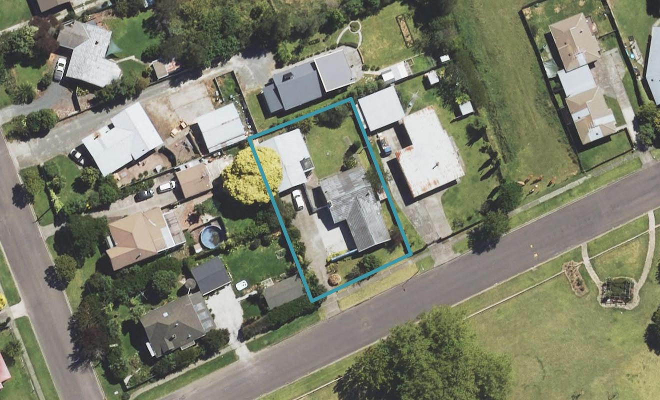 14 Worsley Street, Tamarau, Gisborne - Carousel 1