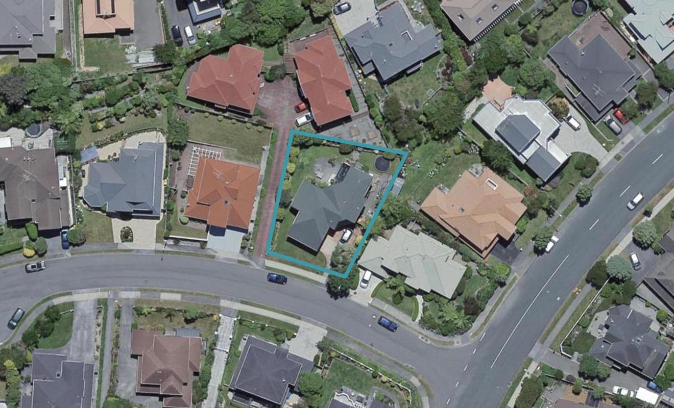 4 Corsham Grove, Churton Park, Wellington - Carousel 1
