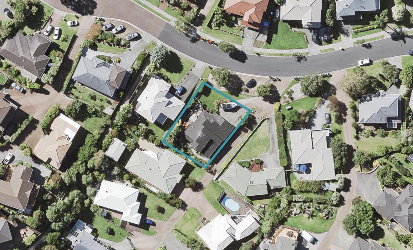 60 Crestview Place, Browns Bay, Auckland - Carousel 1