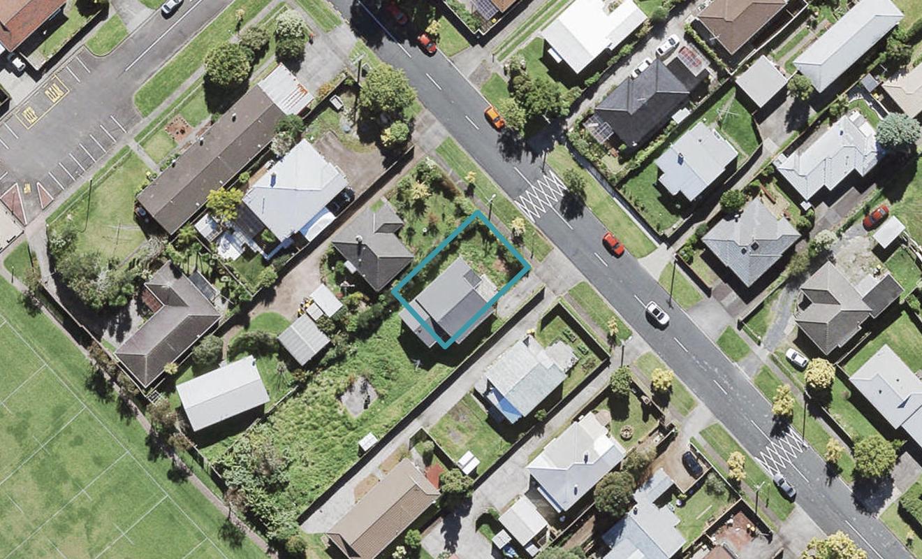 10 Northall Road, New Lynn, Auckland - Carousel 1