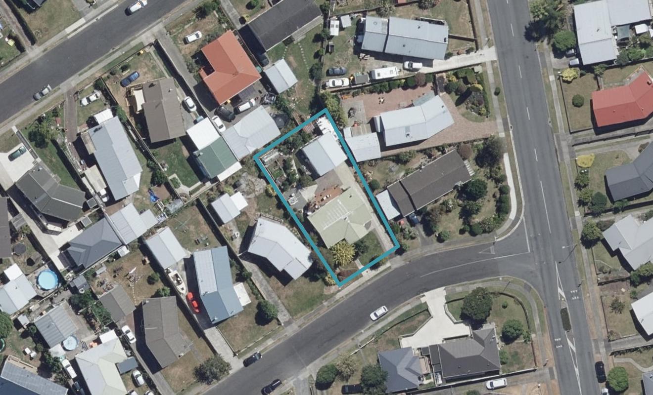 4 Pamela Place, Deanwell, Hamilton - Carousel 1