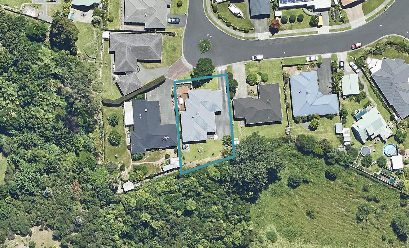 25 RANFURLY TC, Pyes Pa, Tauranga - Carousel 1