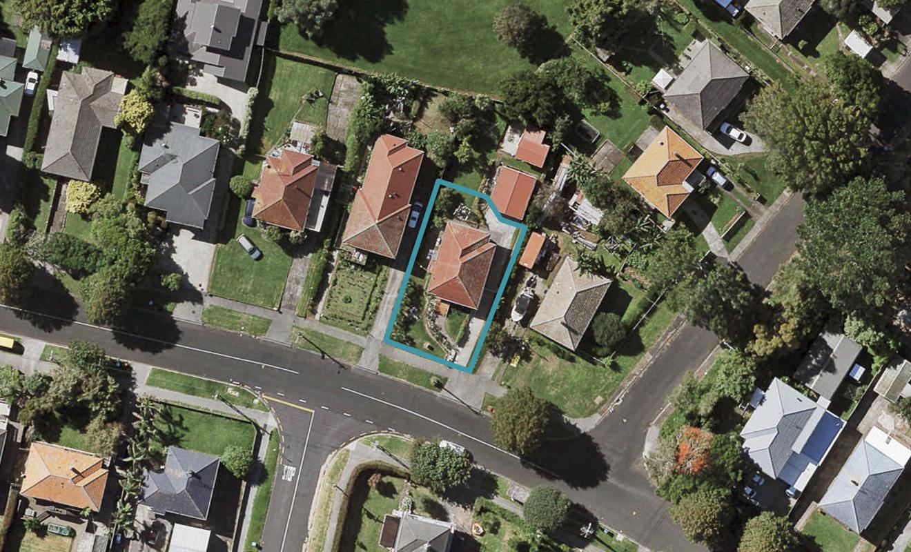 13A Stewart Avenue, Panmure, Auckland - Carousel 1