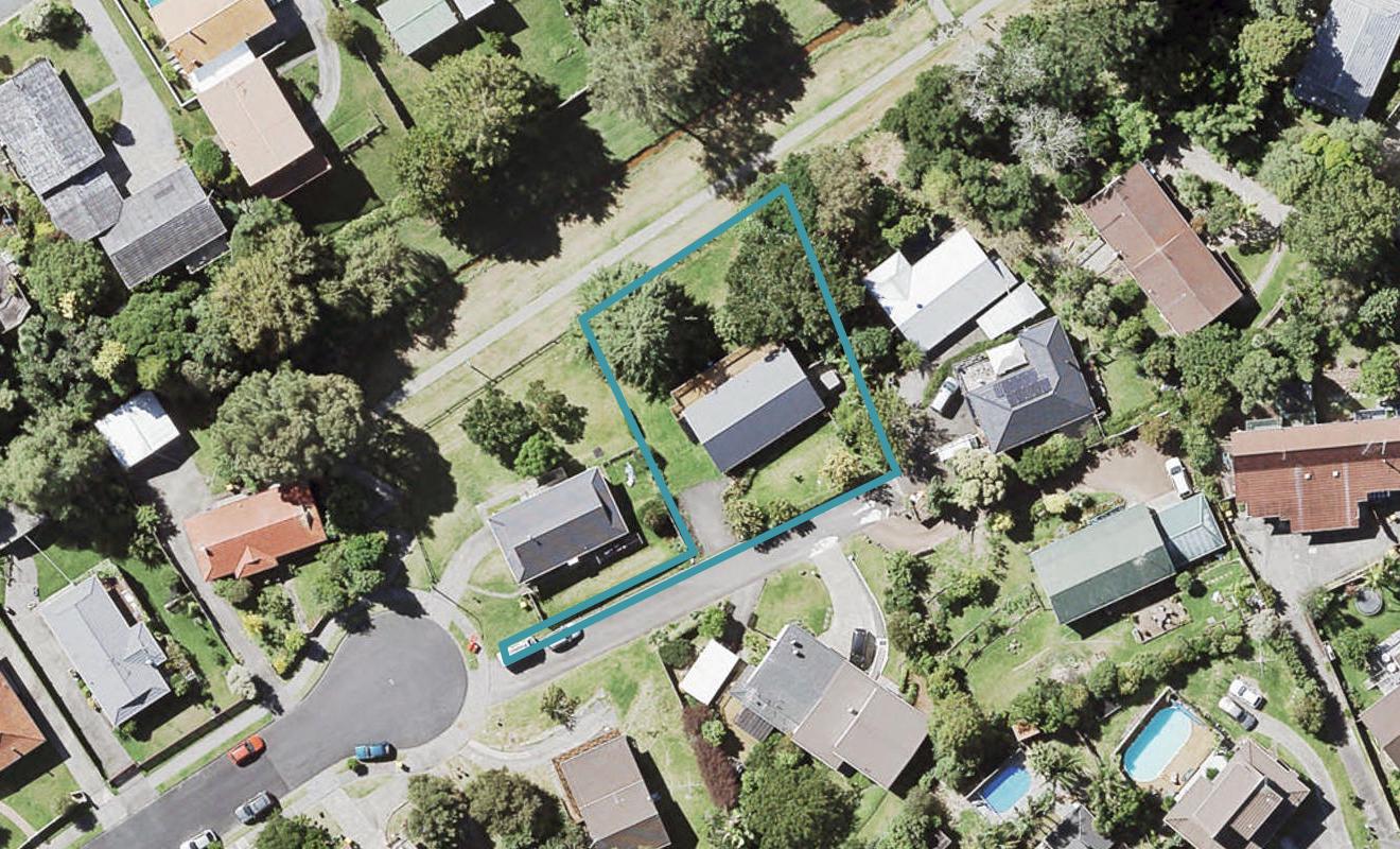 18 Mistletoe Place, Browns Bay, Auckland - Carousel 1