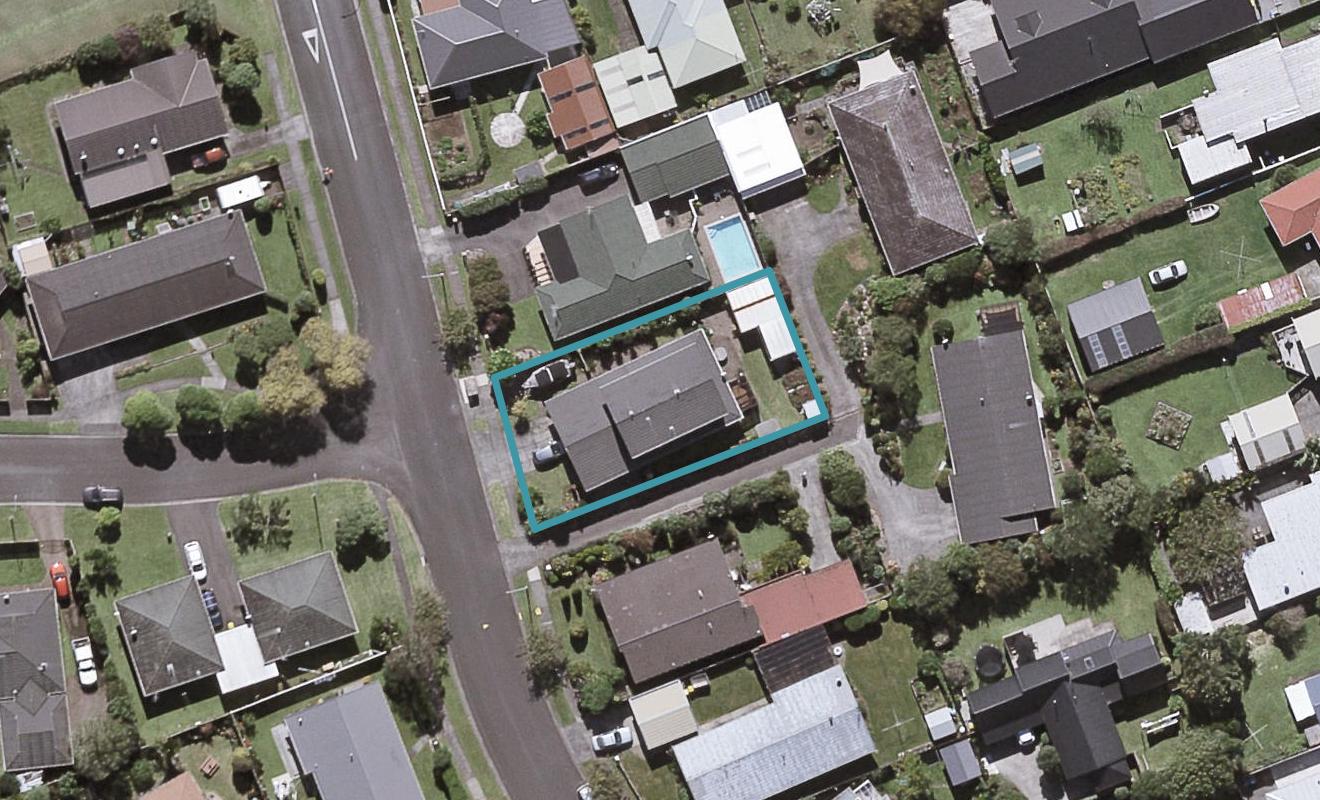 7 John Guthrie Place, Merrilands, New Plymouth - Carousel 1