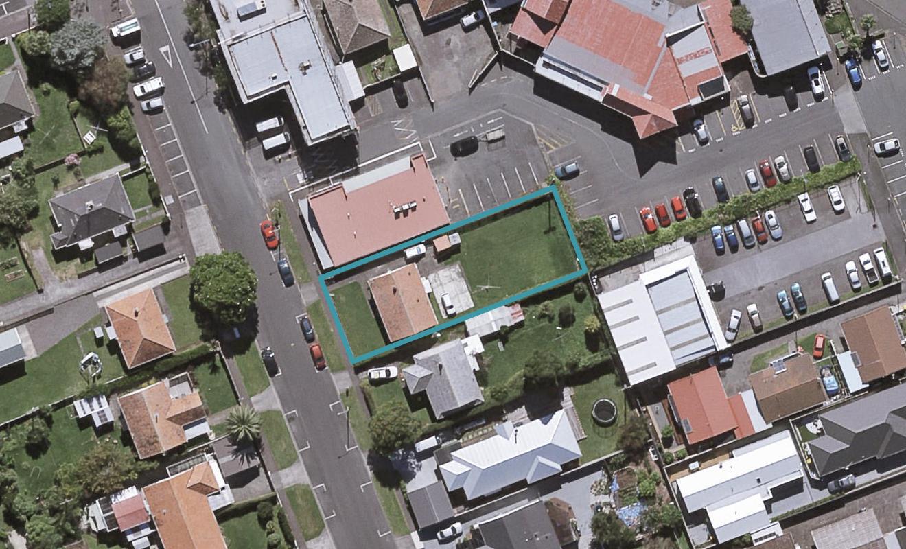 9 Clinton Street, Fitzroy, New Plymouth - Carousel 1