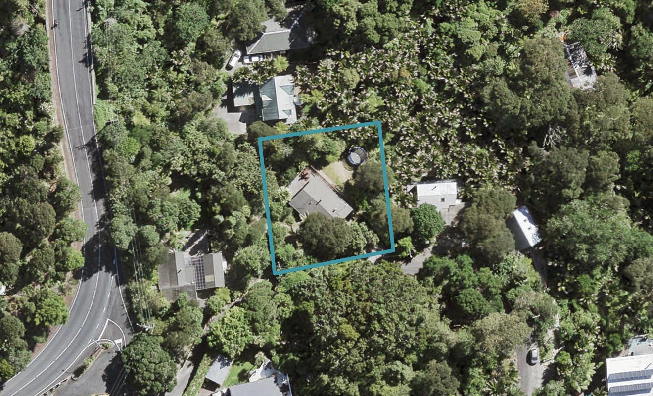 3 Woontons Lane, Titirangi, Auckland - Carousel 1