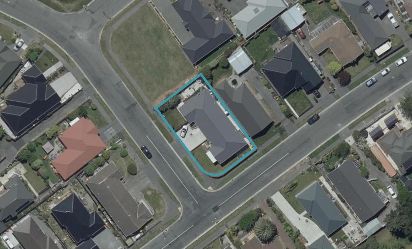 2/2 Baladin Street, Avondale, Christchurch - Carousel 1