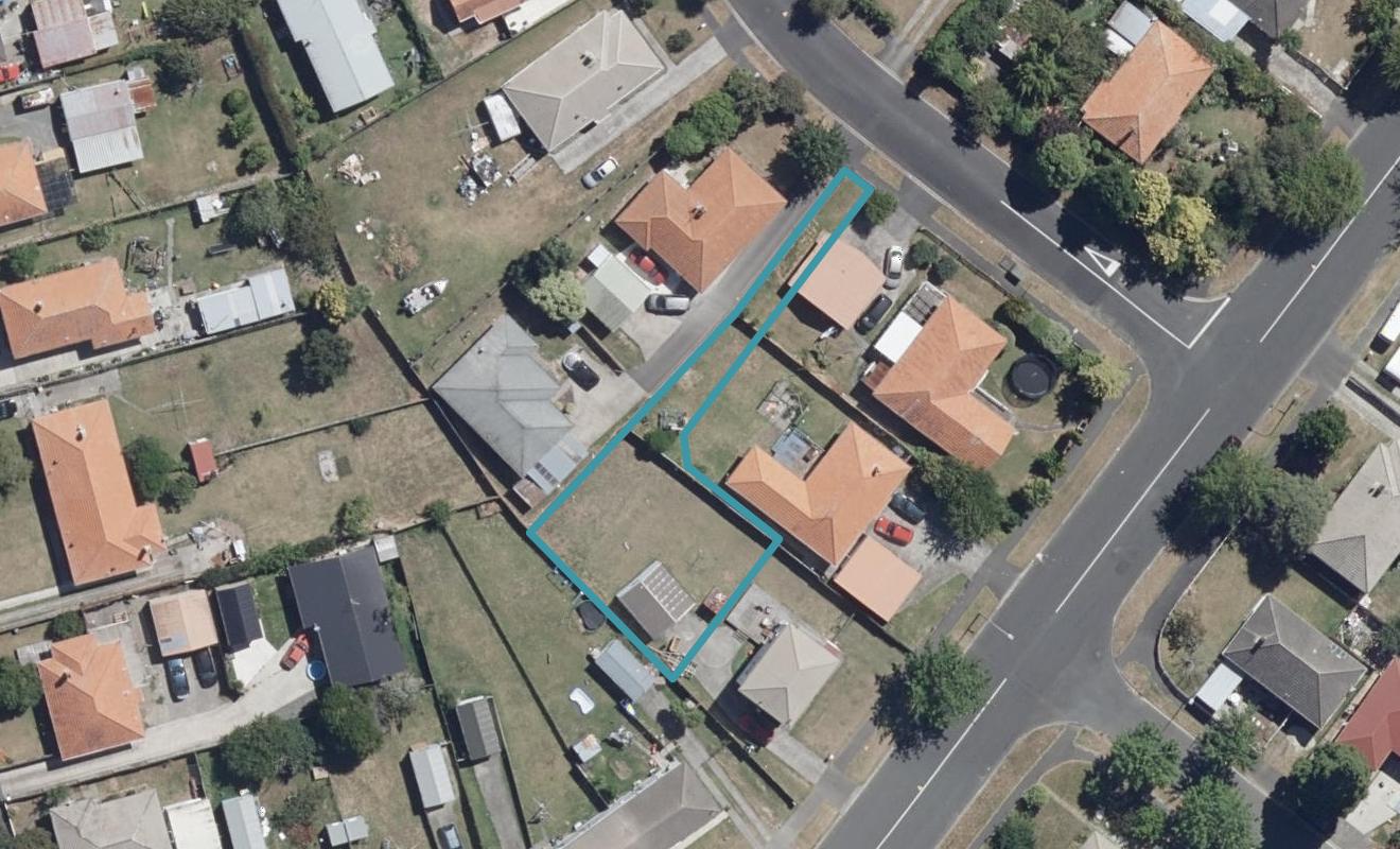3/3 Paul Crescent, Fairfield, Hamilton - Carousel 1