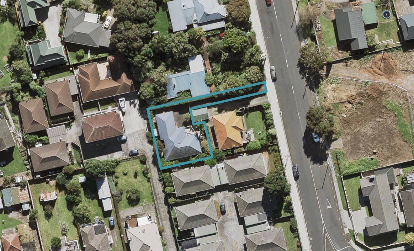 14A Coronation Road, Mangere Bridge, Auckland - Carousel 1