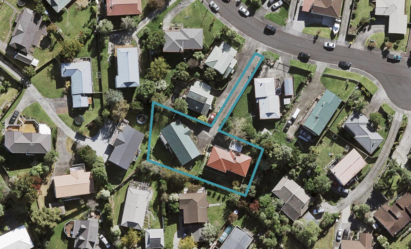 1/11 Grenadine Place, Unsworth Heights, Auckland - Carousel 1