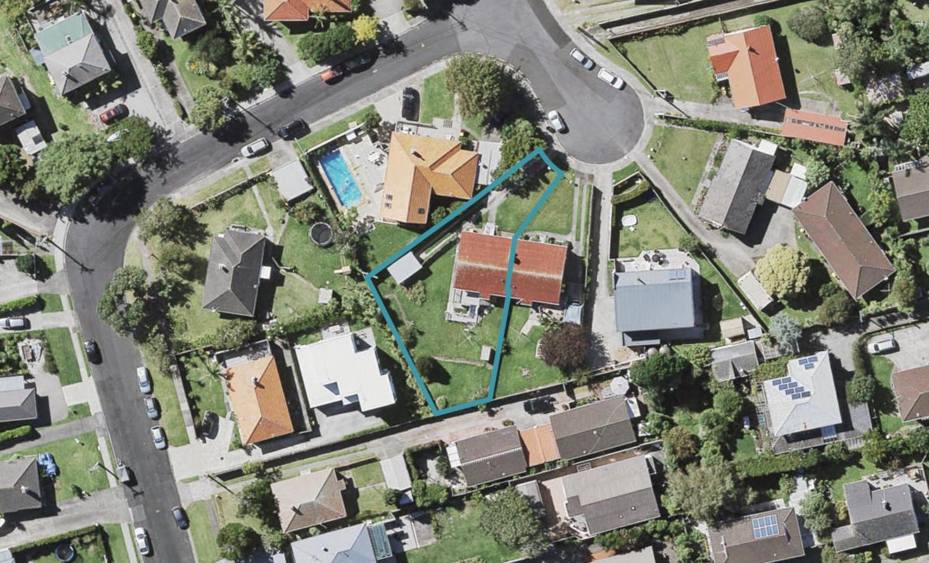 16 Fraser Road, Narrow Neck, Auckland - Carousel 1
